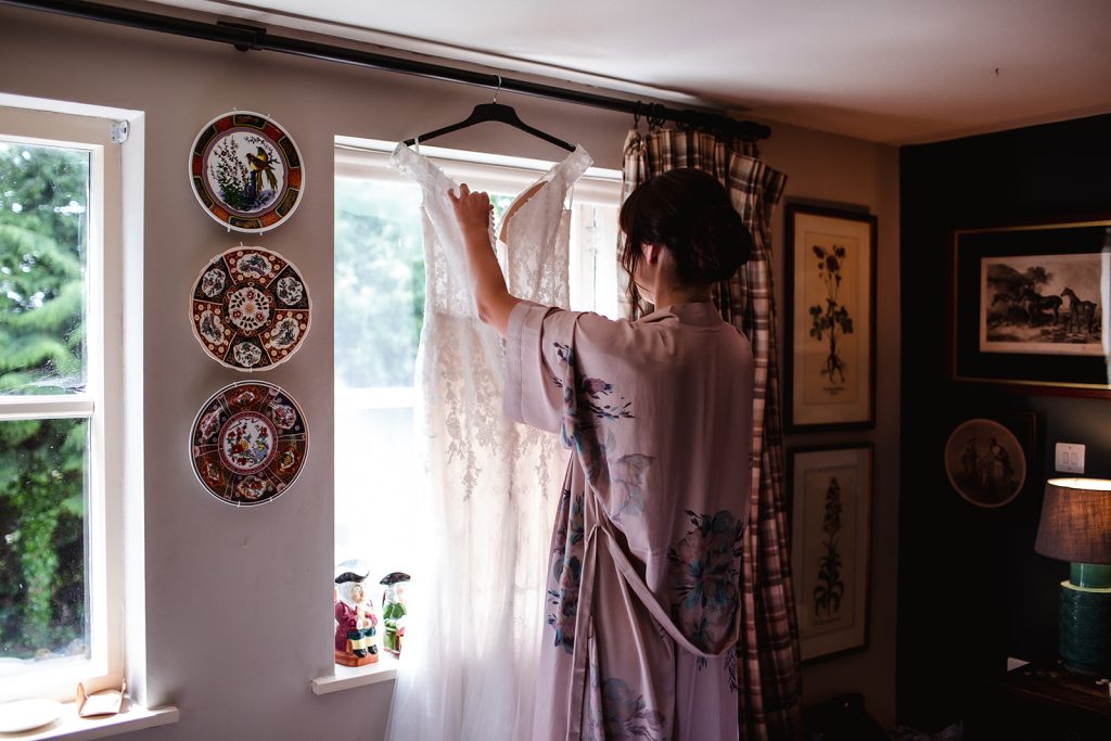 bride is getting ready. bridal prep photos