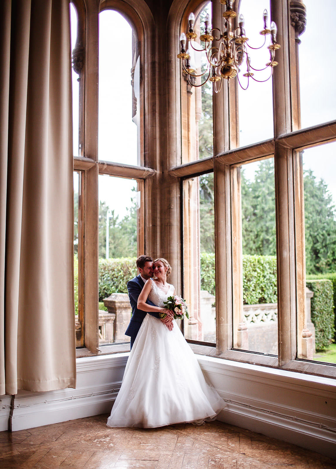 elegant and relaxed wedding photography at Grittleton House