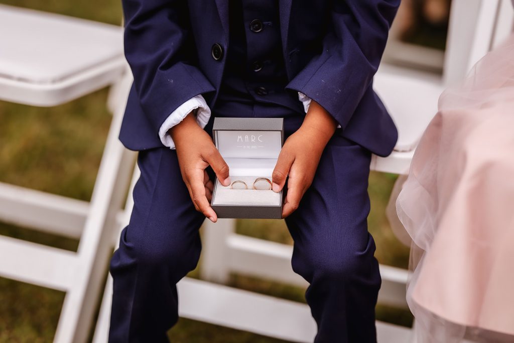 box with wedding rings. Tournerbury wedding photographer