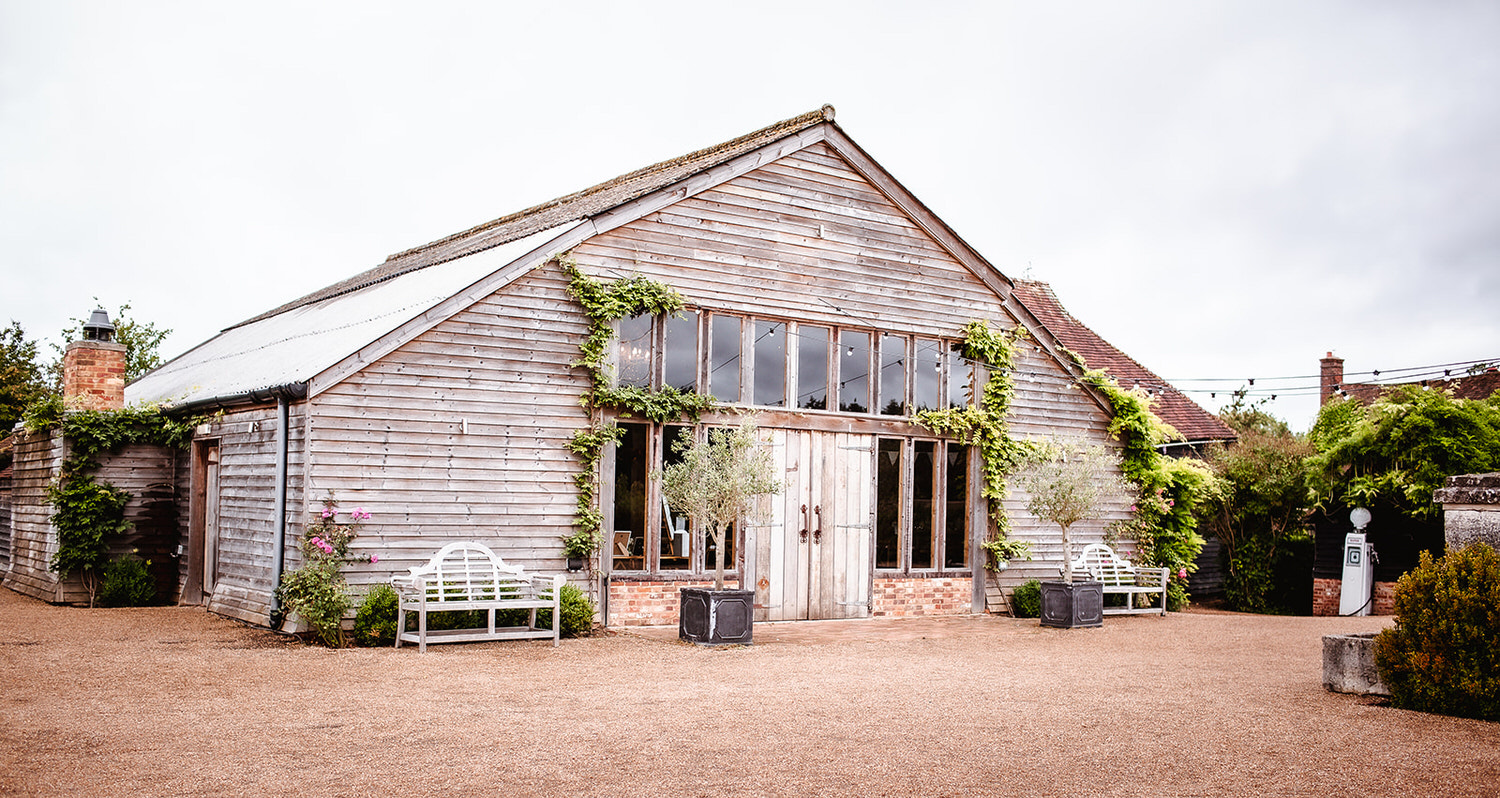 High Billinghurst Farm rustic wedding venue in Godalming, Surrey wedding photography