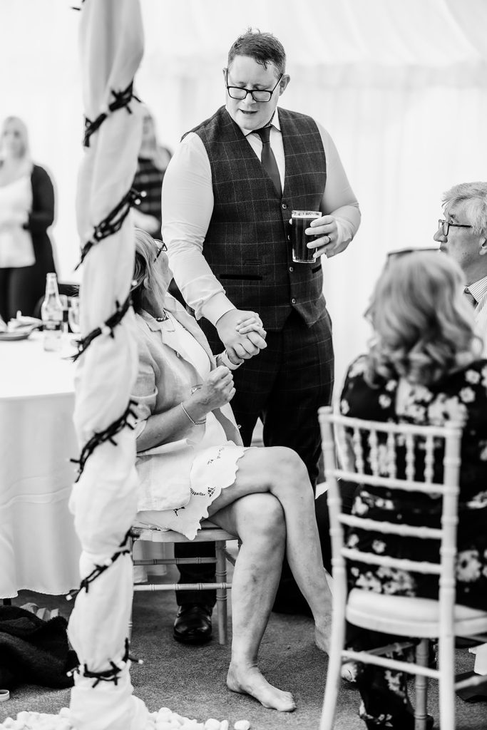 Hampshire documentary wedding photographer. Candid wedding photo moments