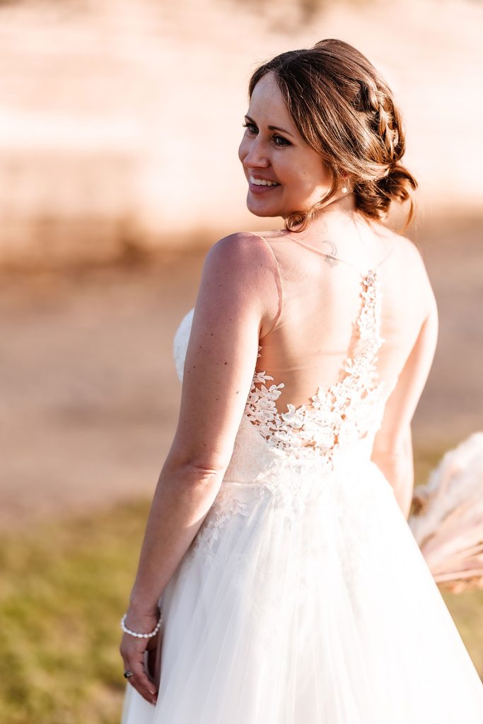 natural and relaxed wedding photo of bride. Alton wedding photographer 