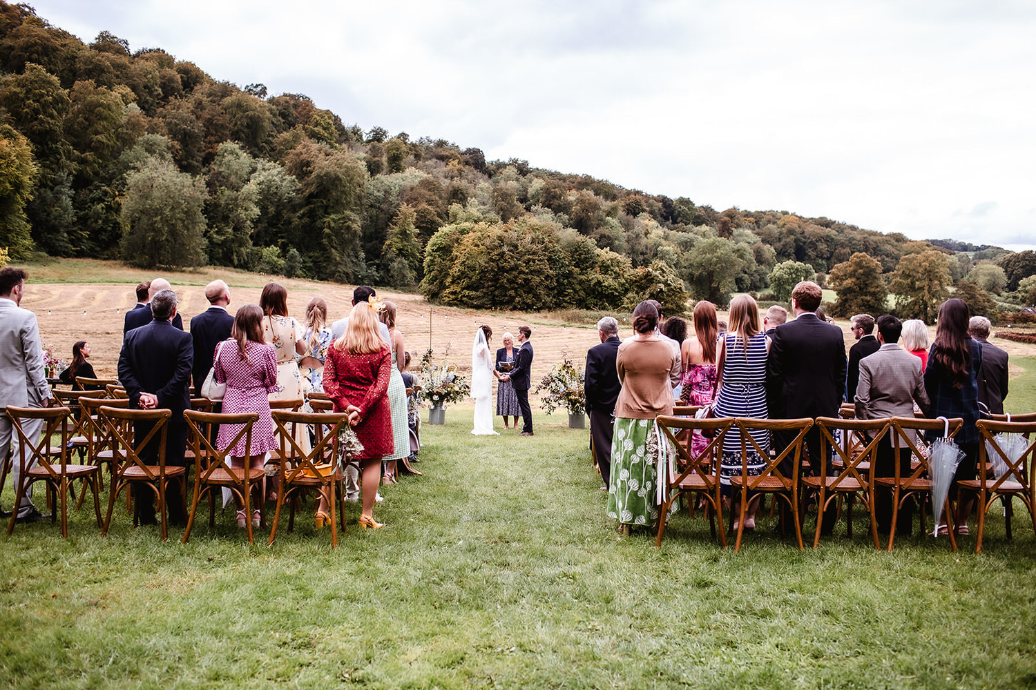 Hampshire relaxed and natural wedding photographer