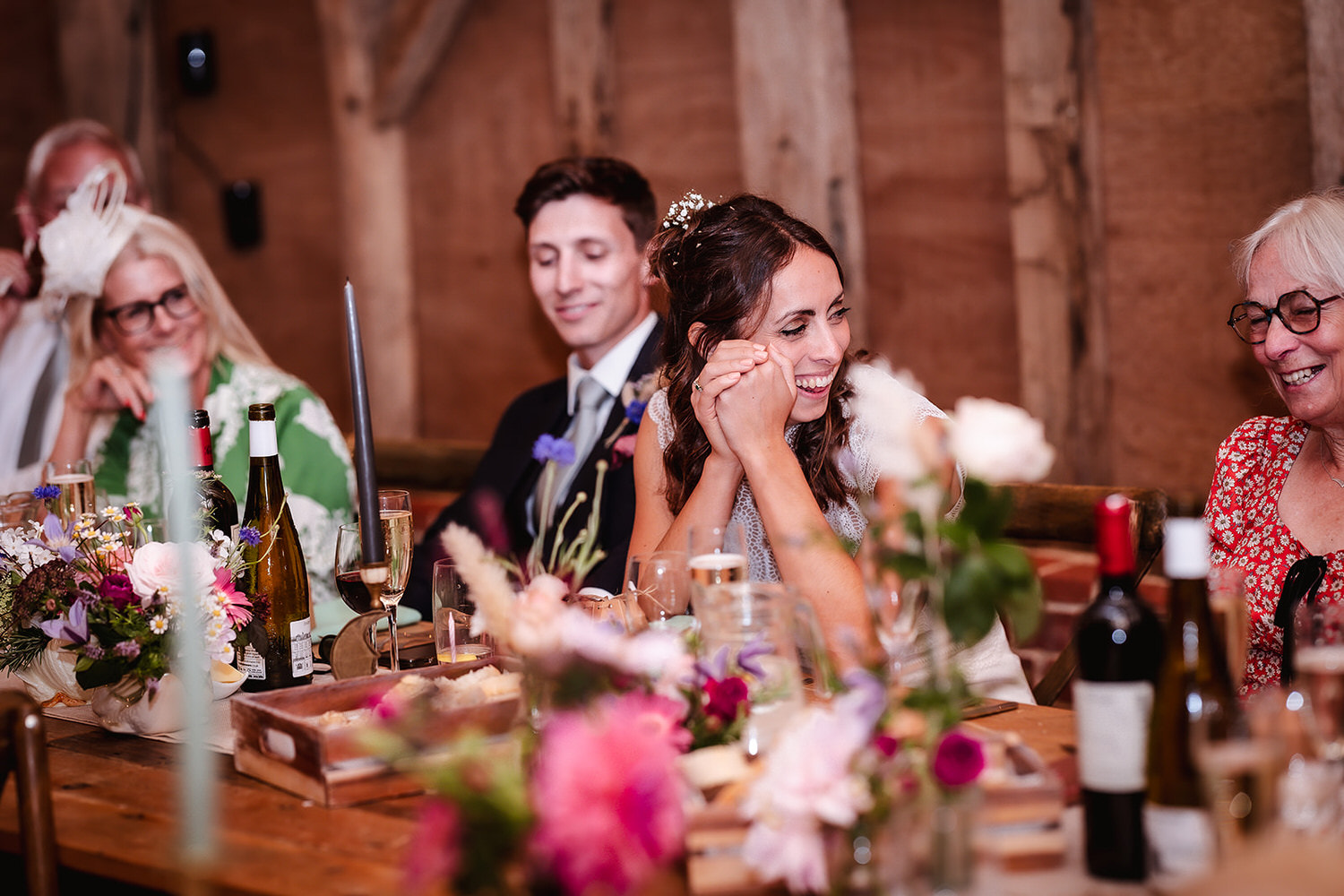 barn wedding photography during the speech