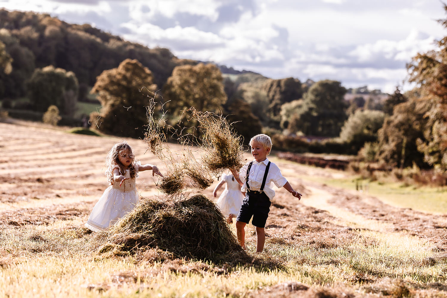 outdoor country wedding in Hampshire