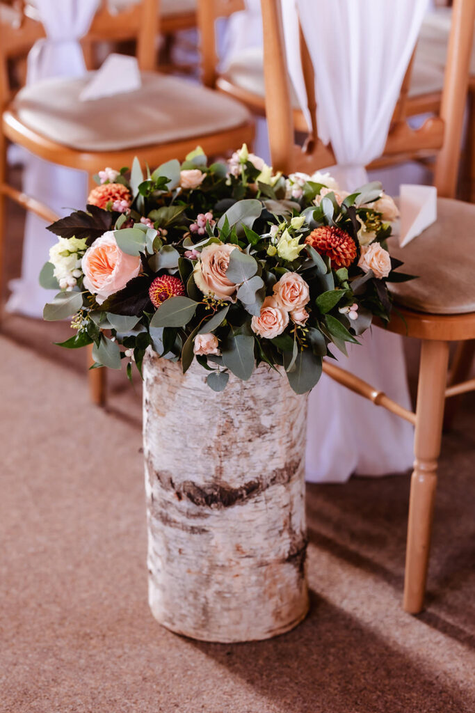 wedding flower decoration - ping, white and red roses