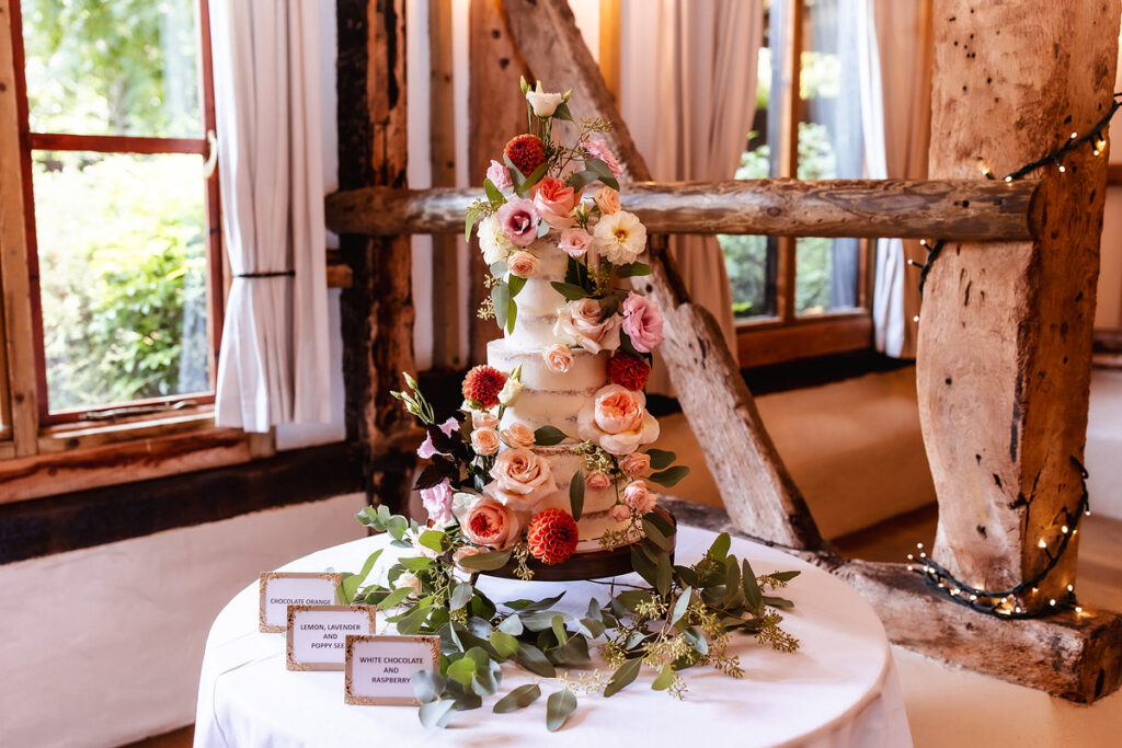 wedding cake with flowers 